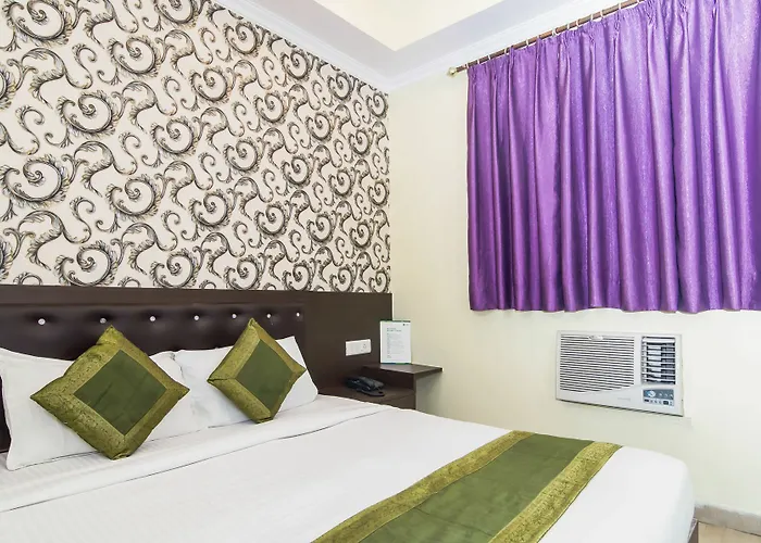 Itsy By Treebo - Coral Tree Gomti Nagar